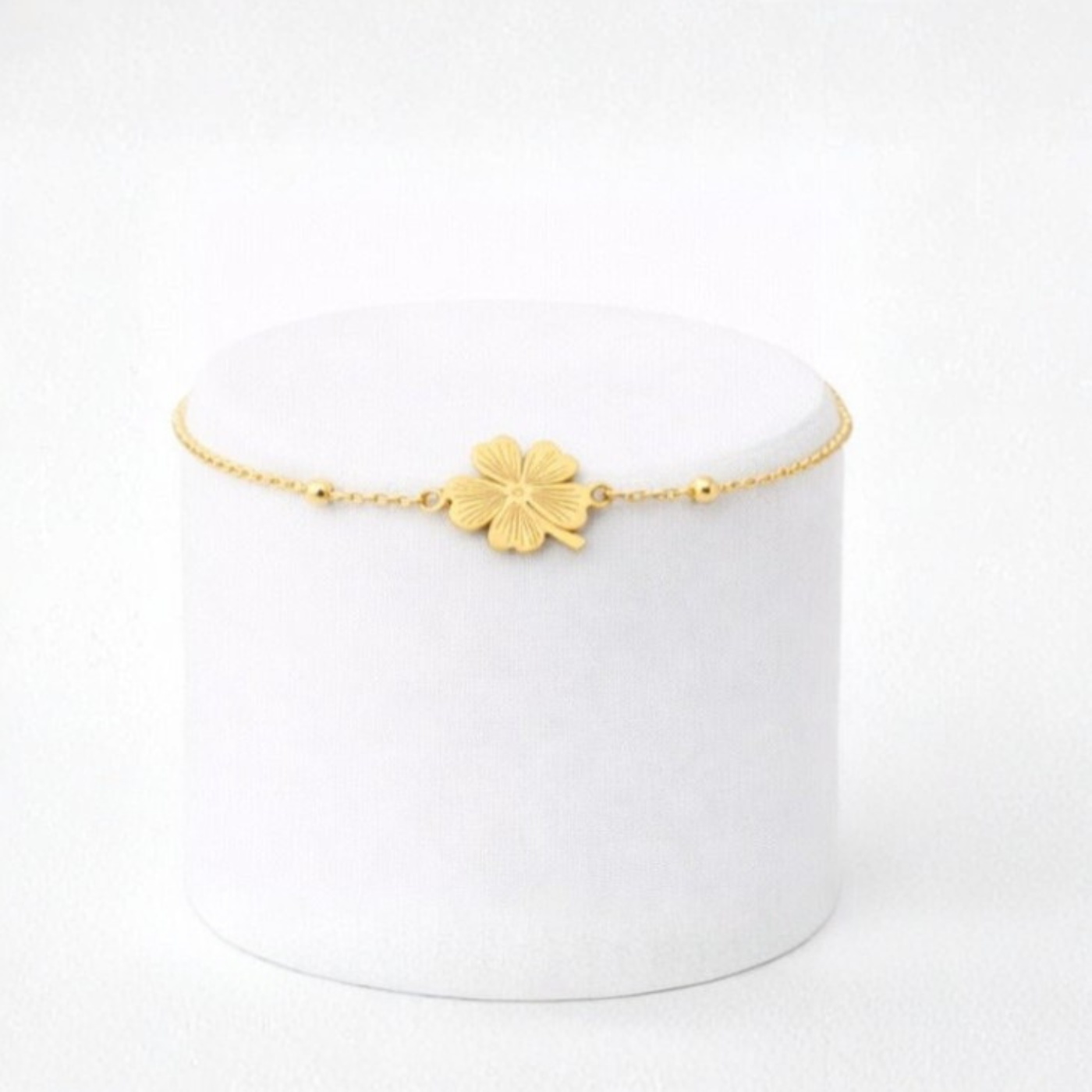 Golden Clover Radiance Bracelet