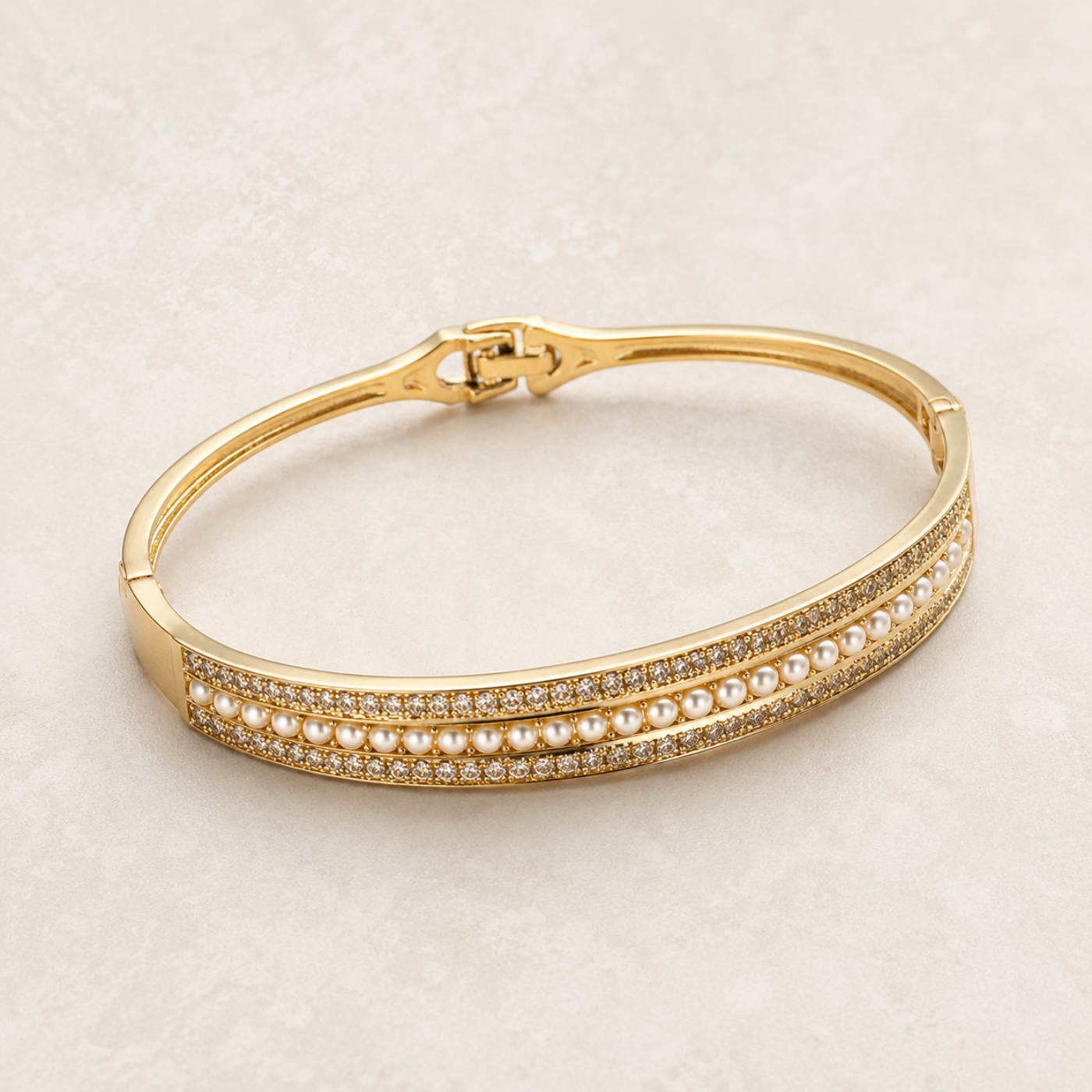 Bela Pearl Bangle